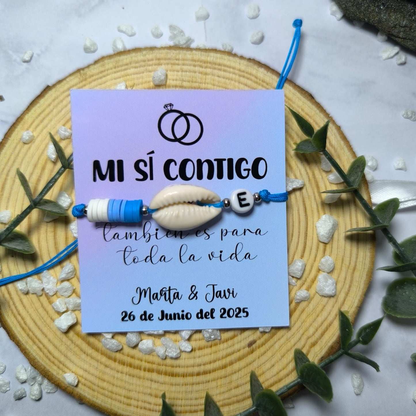 Pulsera personalizada con inicial y concha + tarjeta personalizada de boda