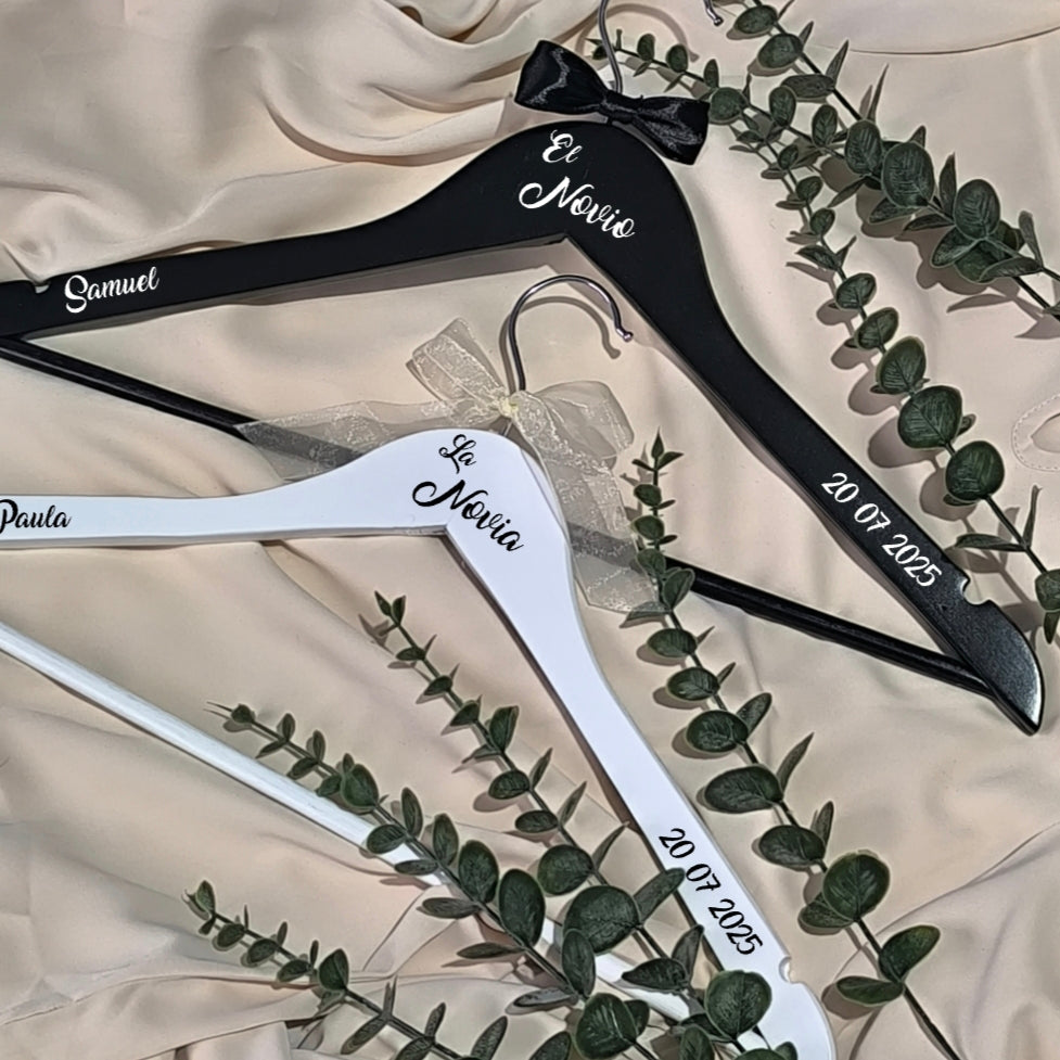 👰🤵 Perchas Personalizadas para Novios – Con Nombre y Fecha