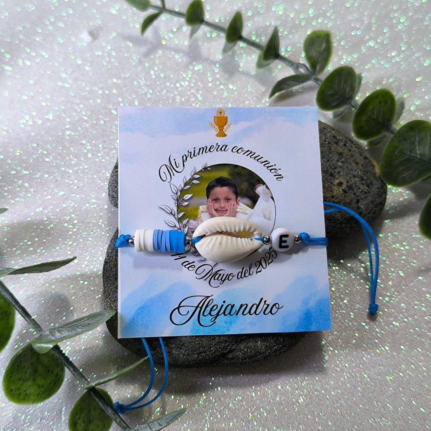 Pulsera personalizada de comunión con inicial y tarjeta con foto, nombre y fecha