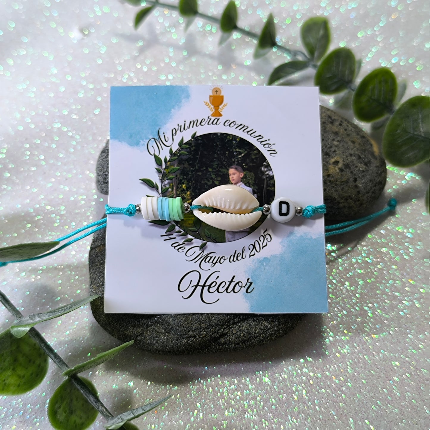Pulsera personalizada de comunión con inicial y tarjeta con foto, nombre y fecha