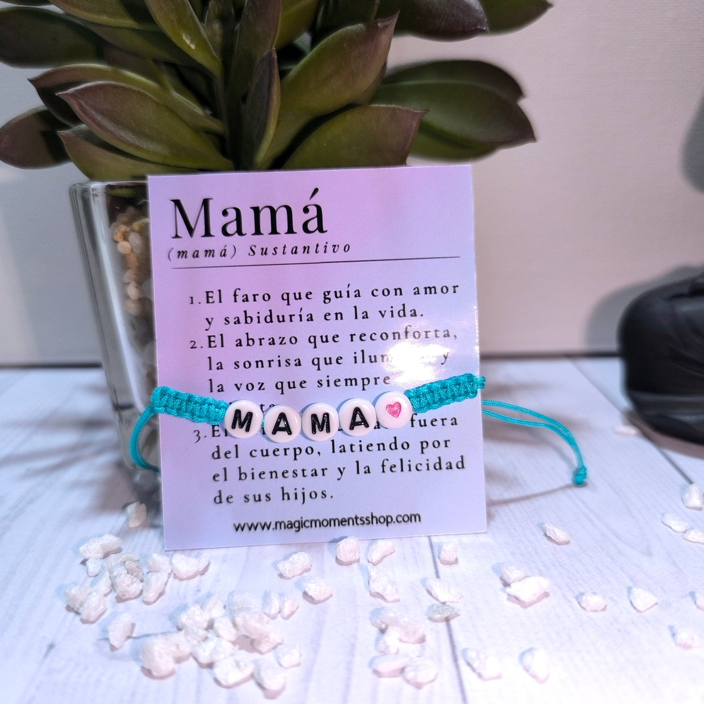 Pulsera especial Día de la Madre con tarjeta y definición de Mamá.