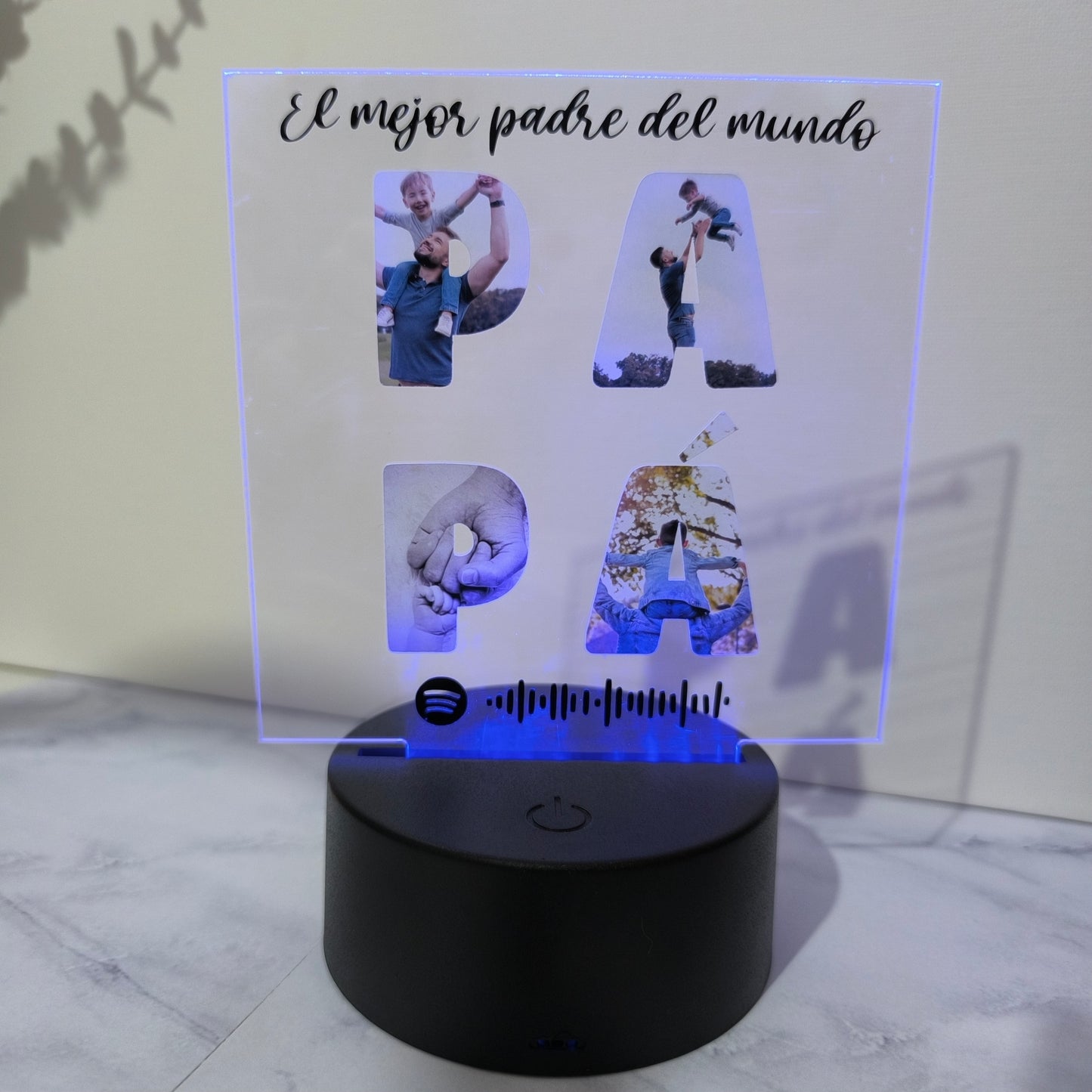 Lámpara personalizada Día del Padre con fotos y código Spotify