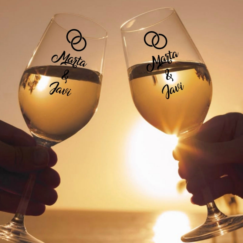 🥂 Copas de Vino Personalizadas con Nombres + Silueta de Alianzas