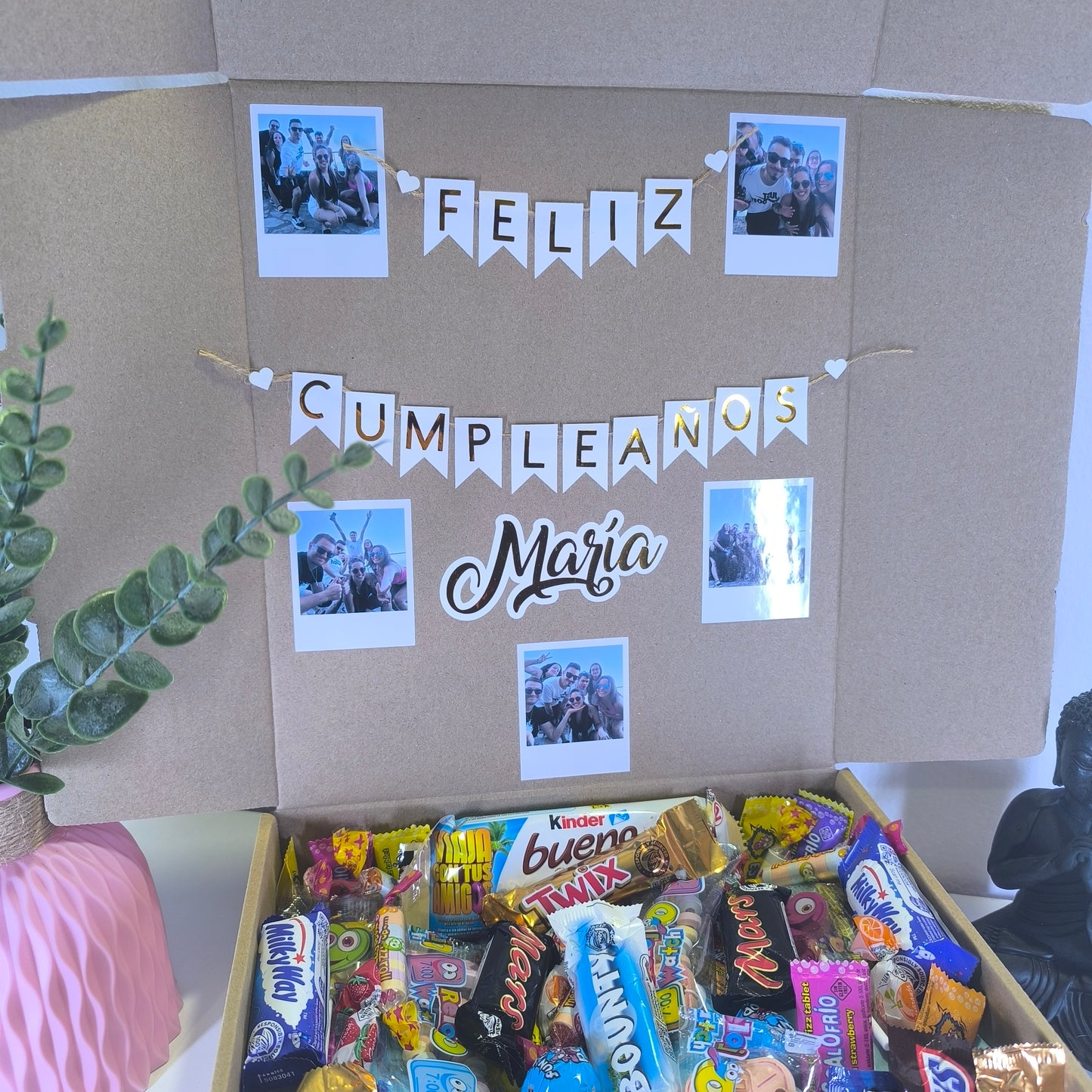 Caja de chuches especial cumpleaños personalizada con nombre y fotos