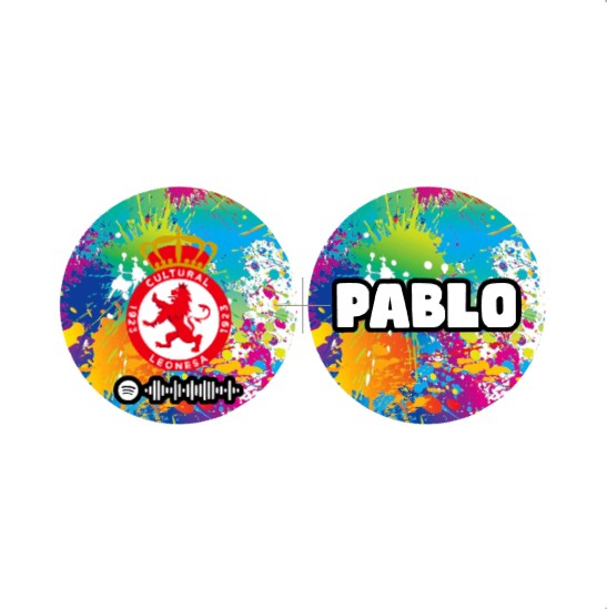 Llavero de fútbol personalizado con escudo, himno en código Spotify y nombre